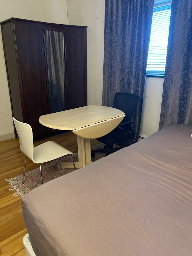 Ali's room