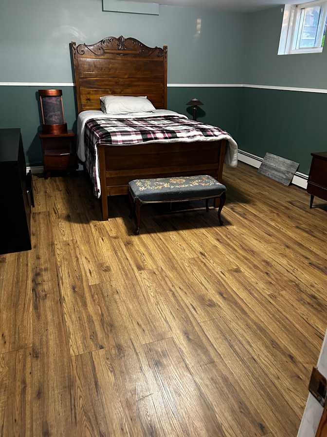 Room for rent's room