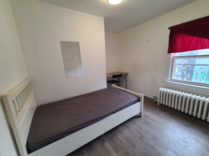 Kent's room