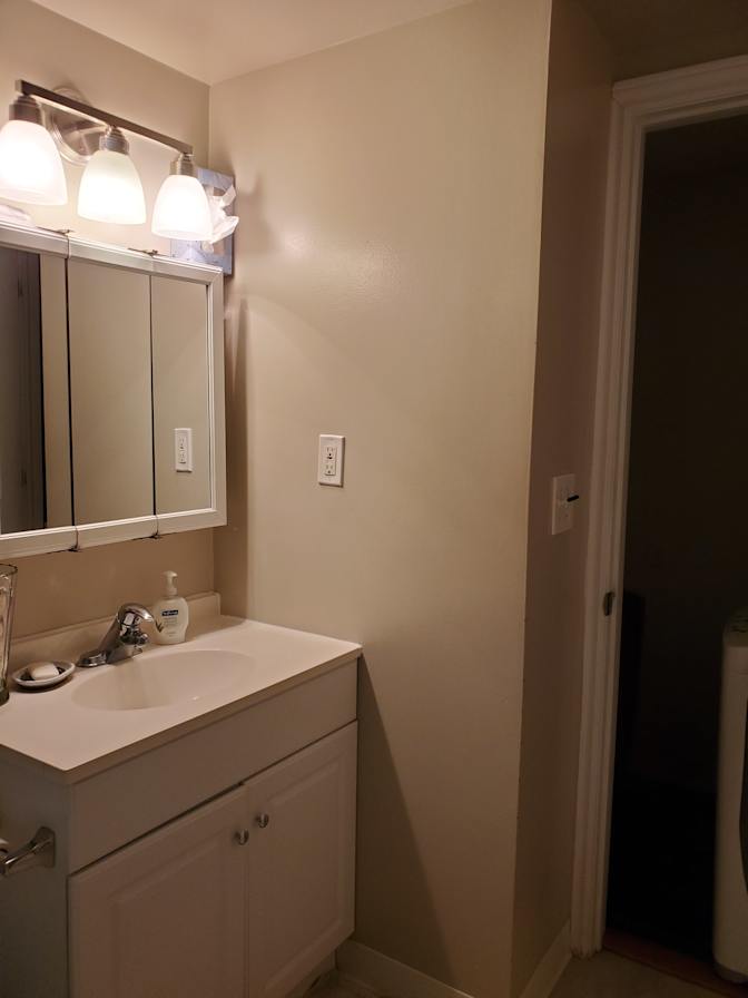 Pola's room