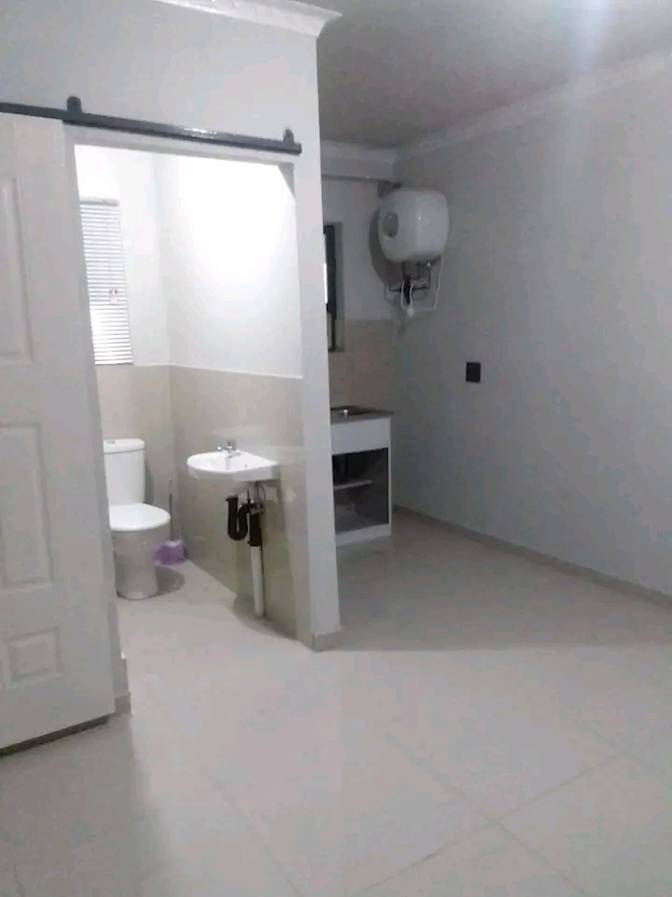 Thulani's room