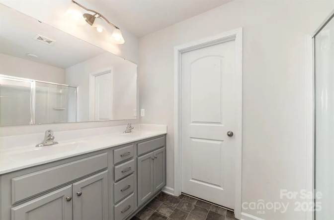 Alcove Rooms's room