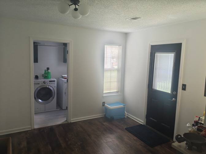 DEMETRIUS  CAMPBELL's room