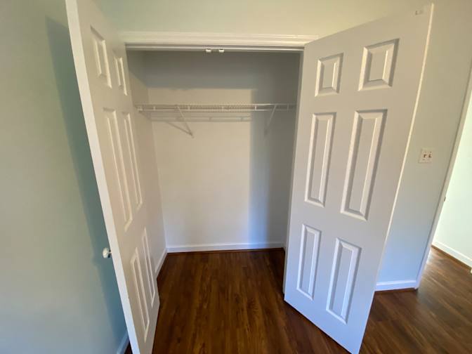Alcove Rooms's room