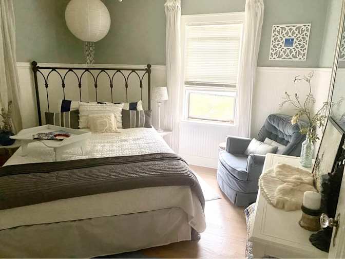 Lindsay's room