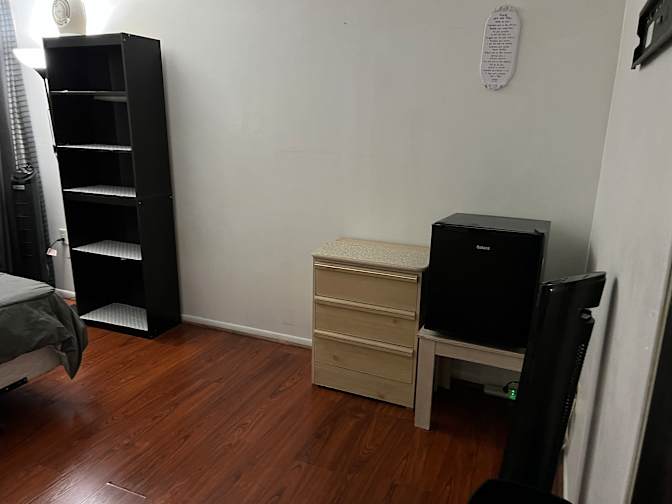 Loretta javier's room