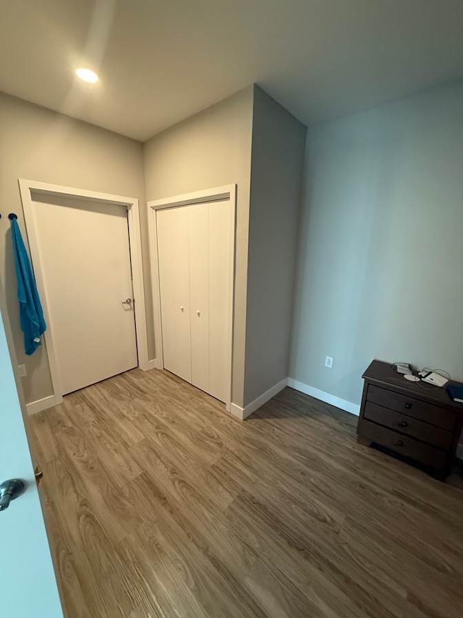 Yan's room