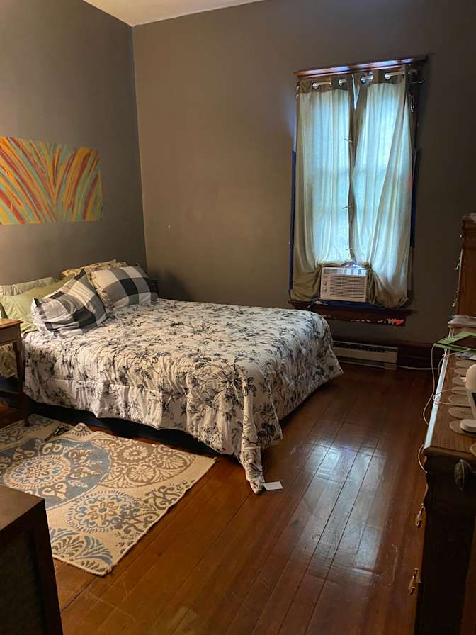 Shelly's room