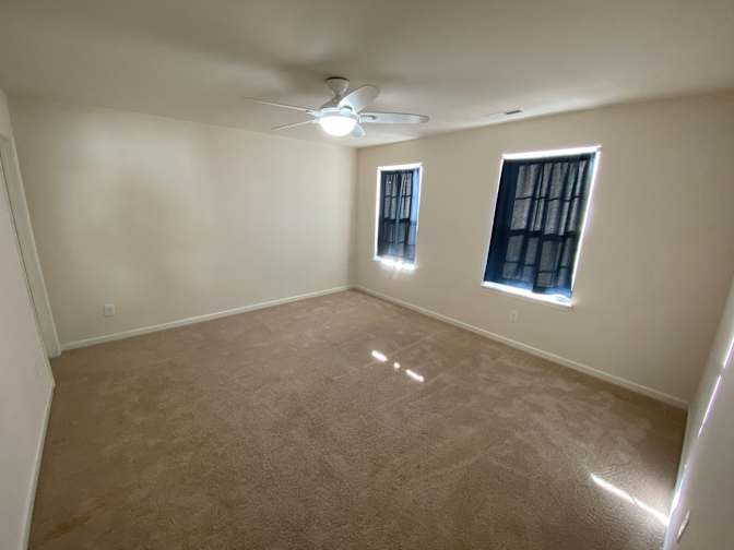 Alcove Rooms's room