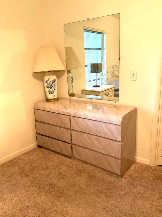 Jen's room