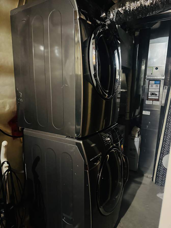 mandeep grewal's room