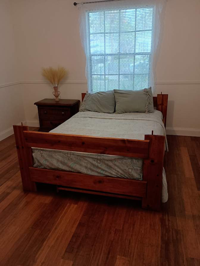 Mona's room