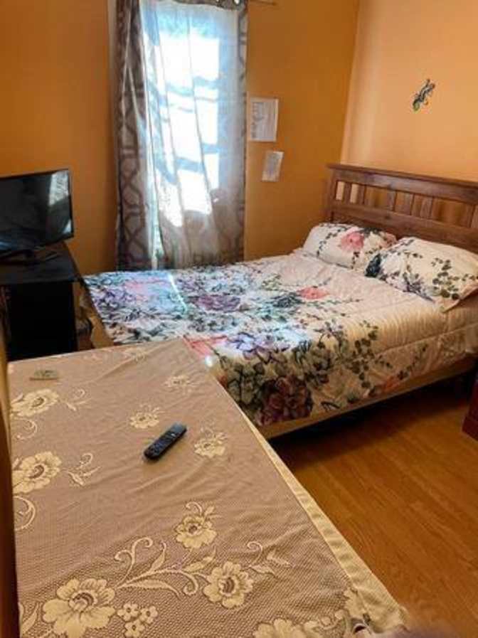 Wonderful Sunny Studio's room