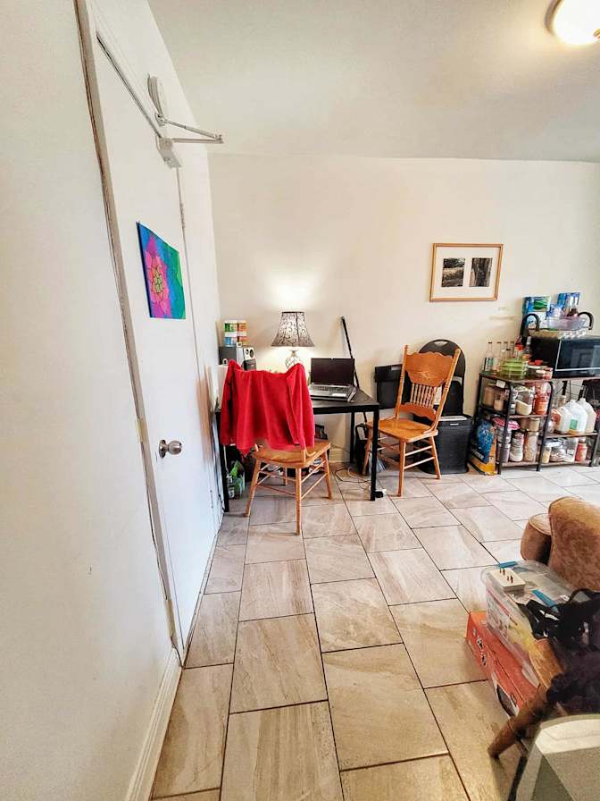 Sara's room