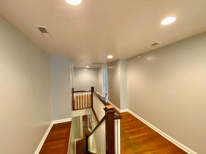 Alcove Rooms's room