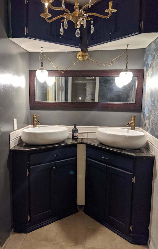 Truly's room