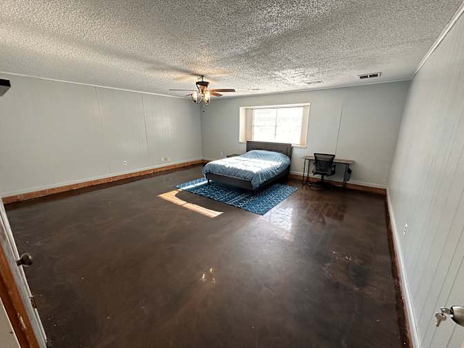 Lambert Guo's room