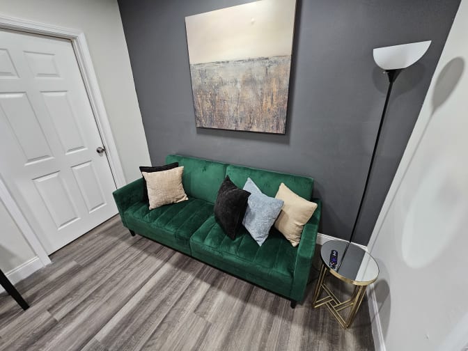 CL&C Property Management and Consulting's room