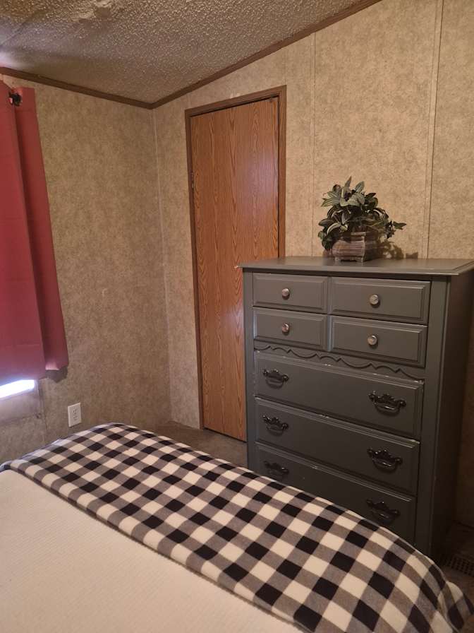 DETRICE's room