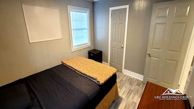 GBU Holdings Group's room