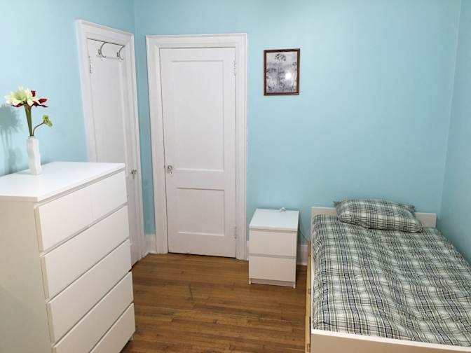 eddie's room