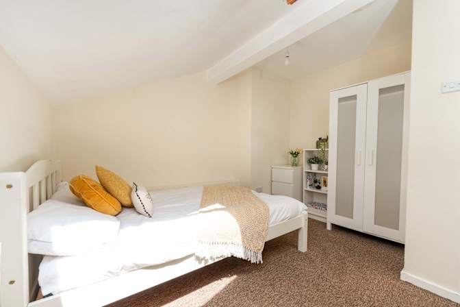 Home Accommodation's room