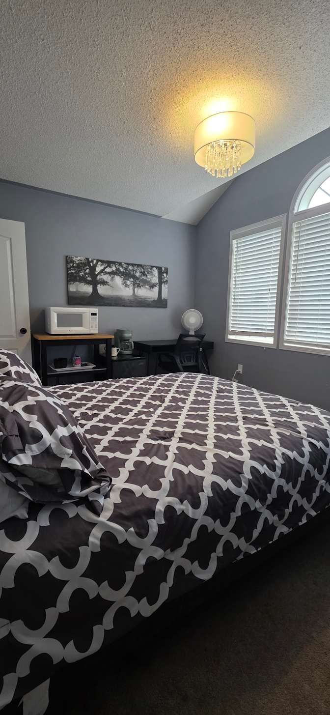 Richardo's room