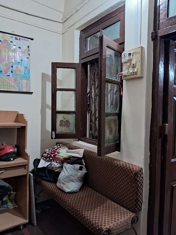 V G Abraham's room