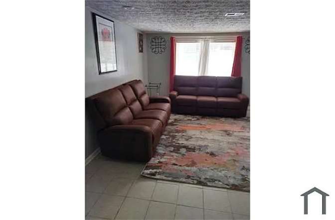 Alcove Rooms's room