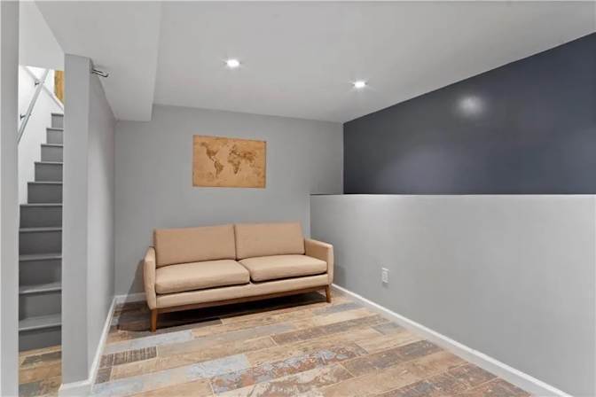 Alcove Rooms's room
