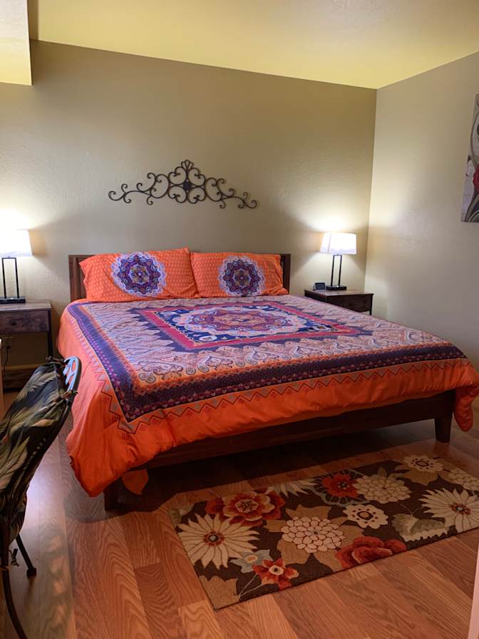 Luis's room