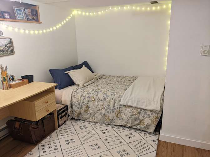 Eva's room