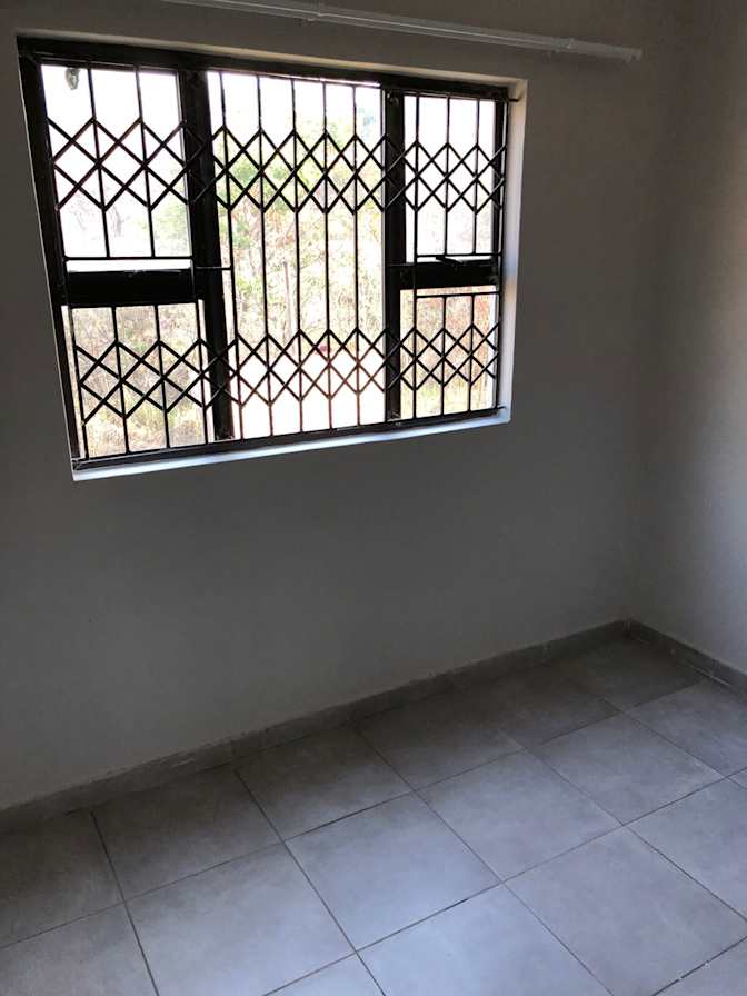 Lee's room