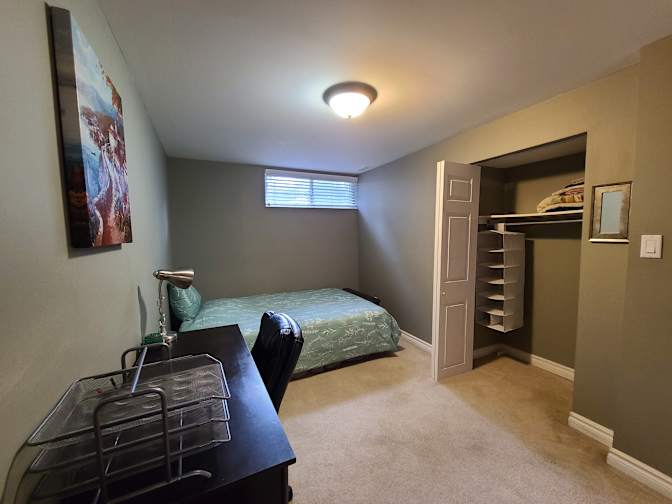 Aishe's room