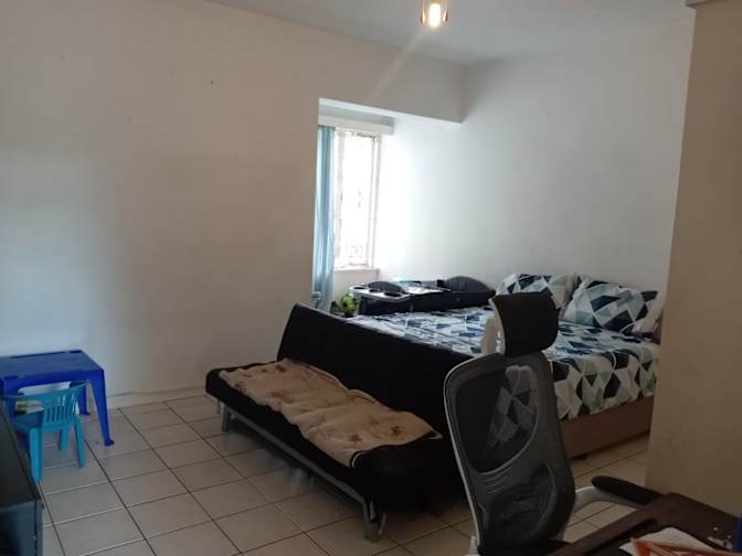 Piwe Mbiko's room