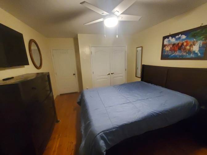 Jason Bryan, Realtor's room