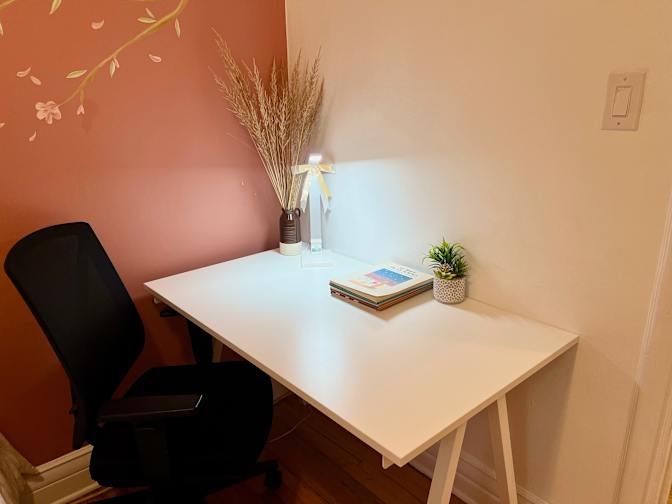 Nga Vu's room
