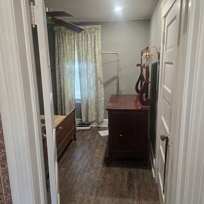 robert a gustafson's room