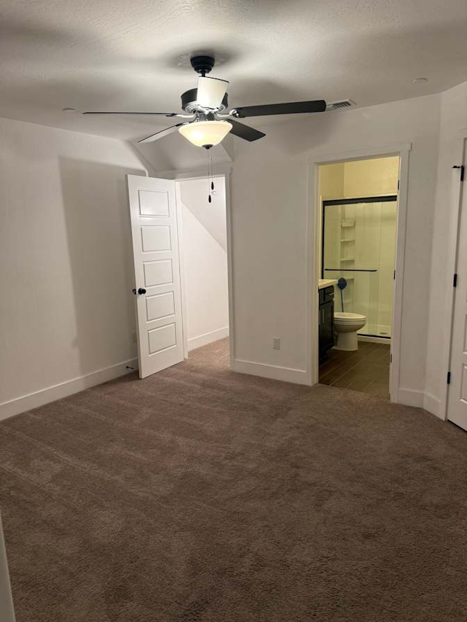 Raul's room