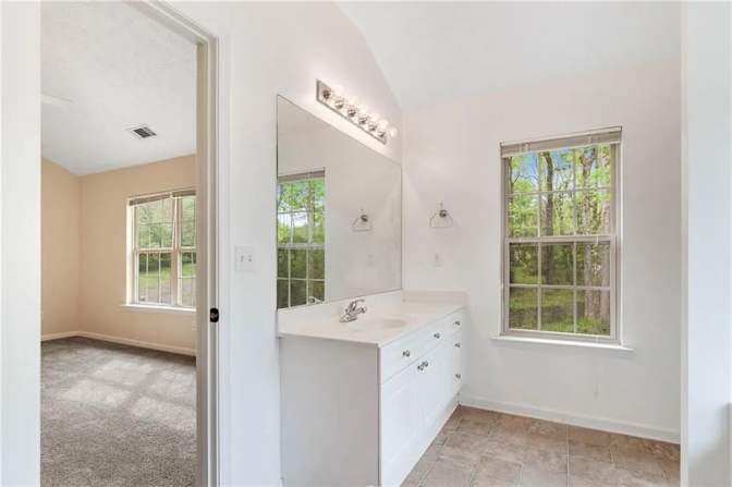 Alcove Rooms's room