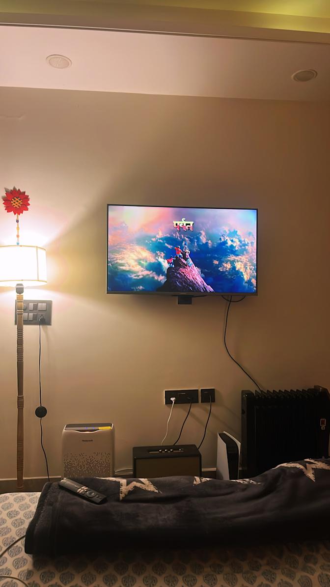 Somya's room