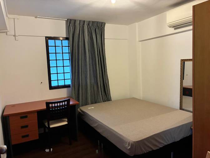 F's room