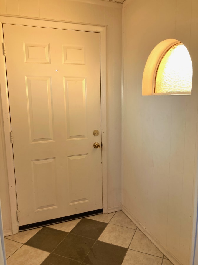 Andrew C Considine's room