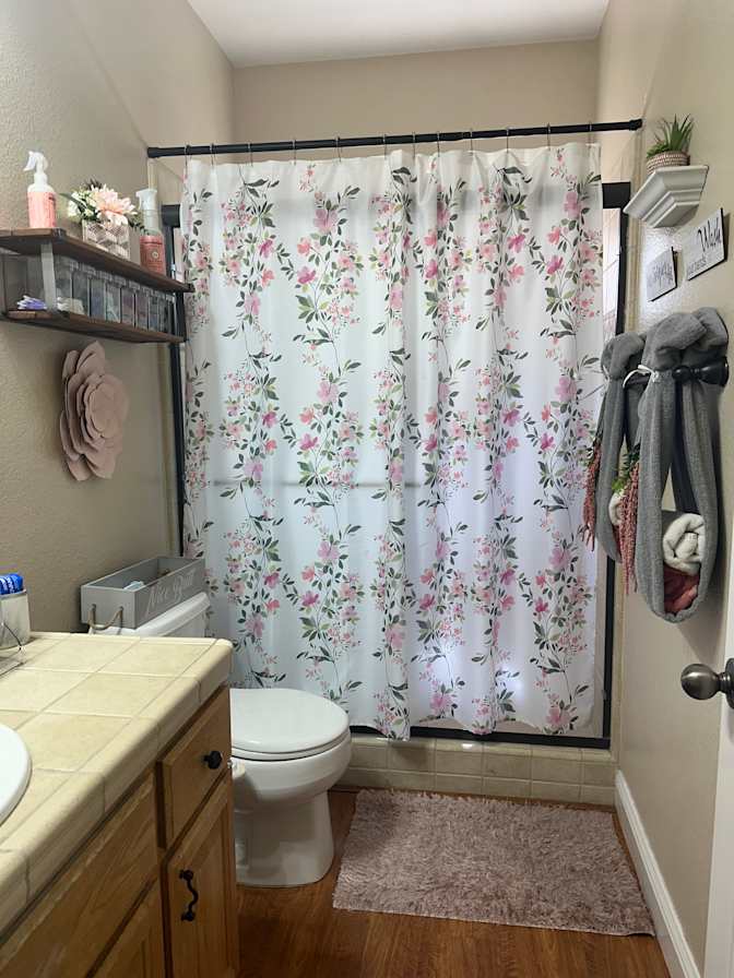 Aisha's room