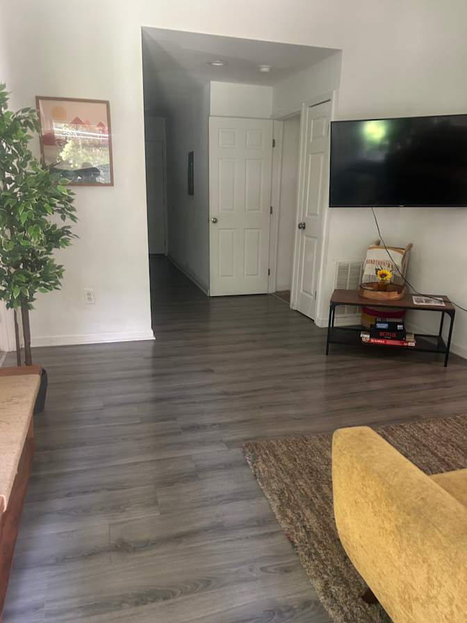 Alcove Rooms's room