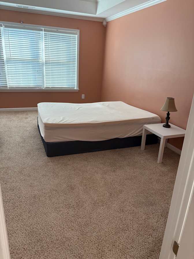 Tom's room