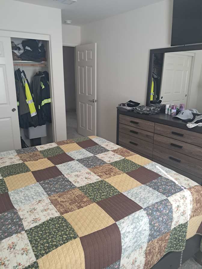 Bernard  Reed's room