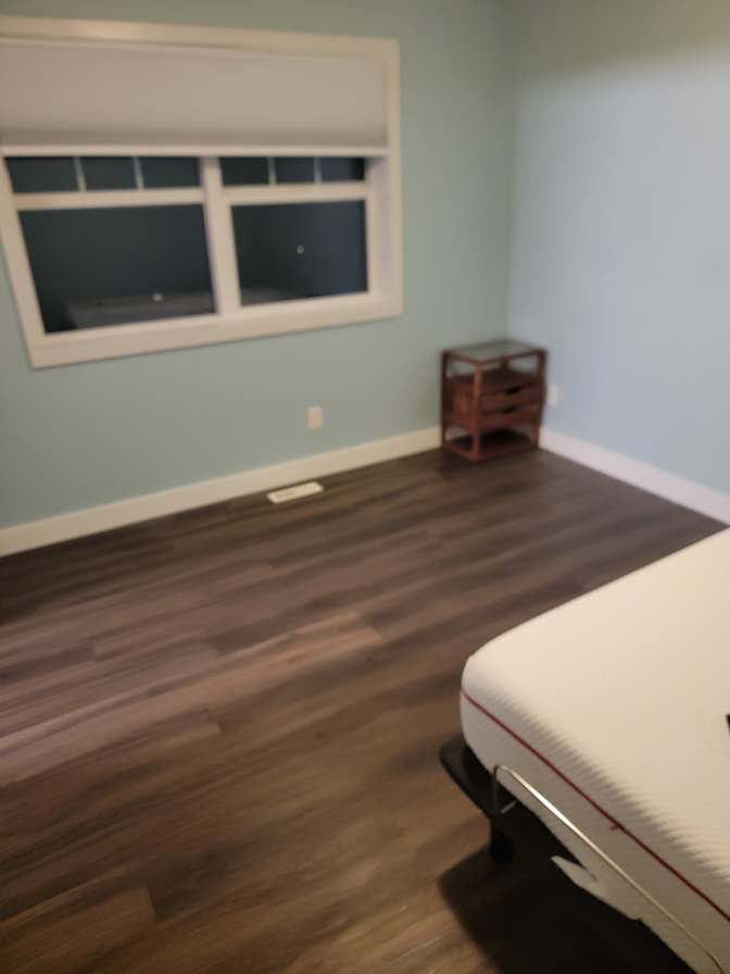 Jonathan Edward Top's room