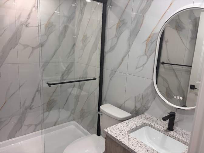 OLUDARE DAVID's room