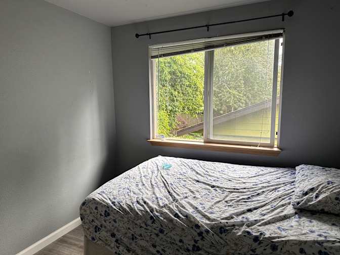 Tam's room